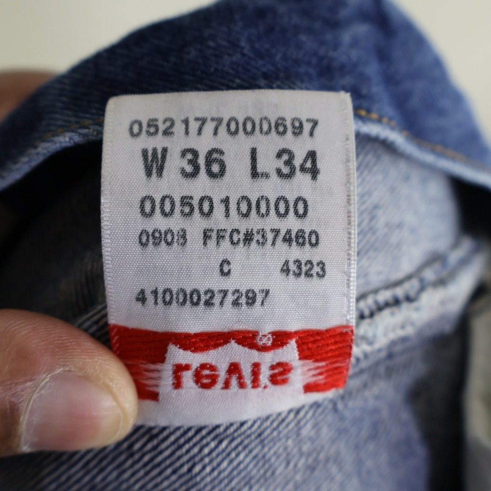 2008 Levis 501 Original Straight Leg Jeans 36x34 Blue Denim Button Fly - Picture 8 of 13